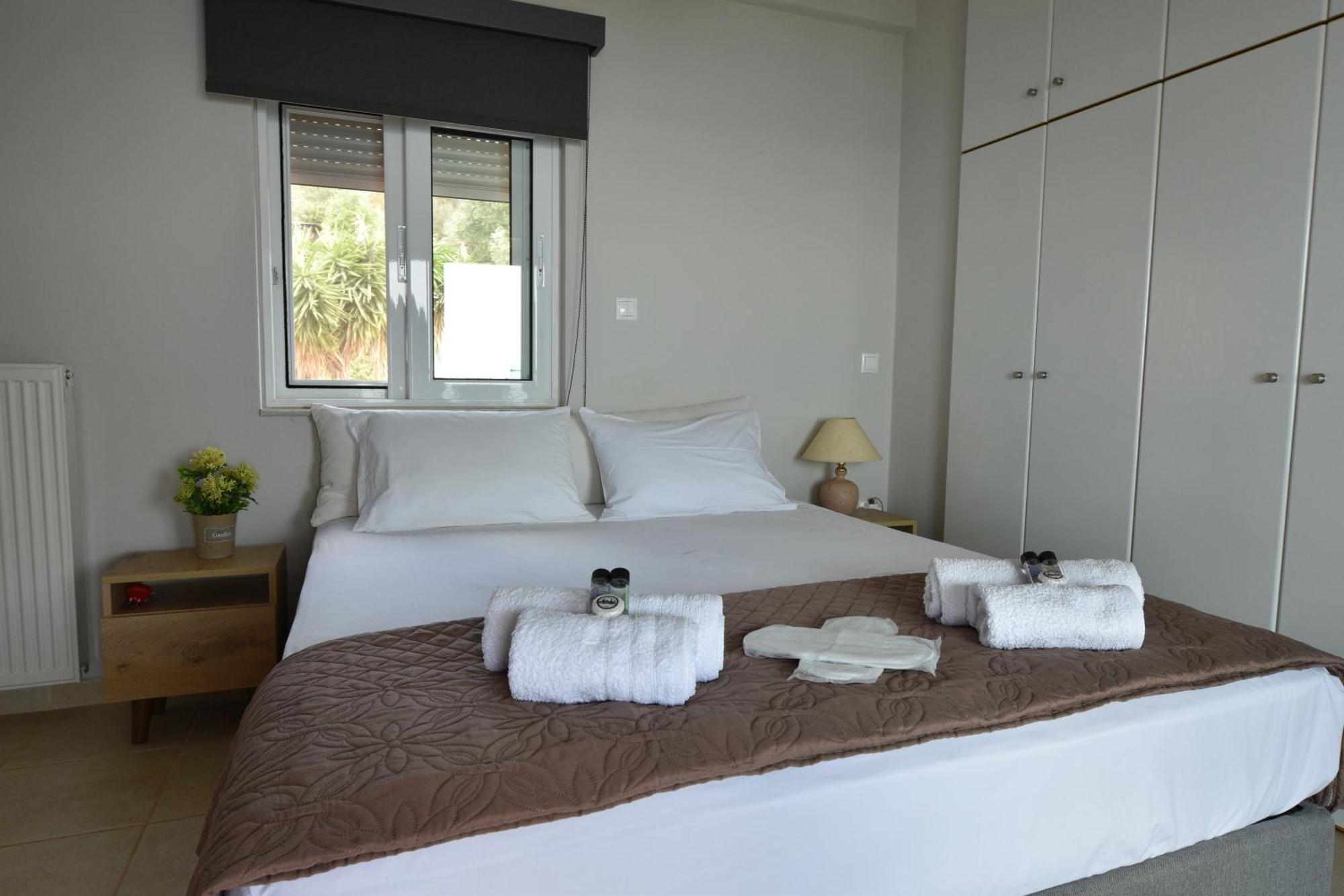 Blue Bay View - Beach House Vathirrevma Ngoại thất bức ảnh