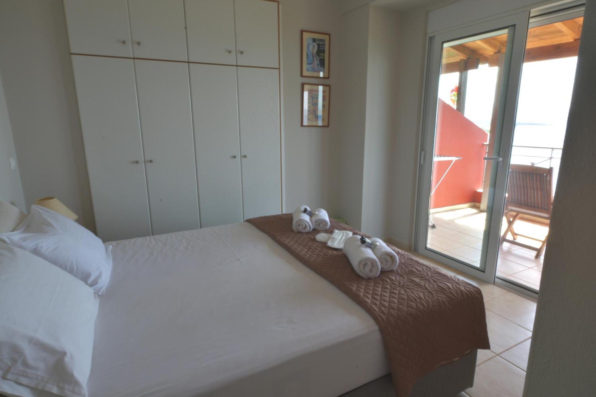 Blue Bay View - Beach House Vathirrevma Ngoại thất bức ảnh